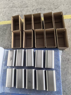 Ứng dụng chống mài bimetallic vít thùng lót cho máy đúc phun nhựa Extruder