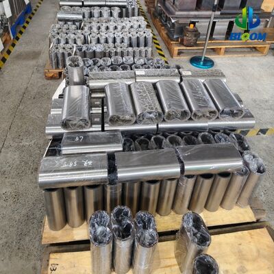 Liner thùng hợp chất Nickel Chrome Tungsten hiệu suất cao cho máy ép vít đôi với độ bền nhiệt độ 600 °C và độ cứng HRC 58-62