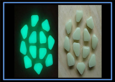 Glinescent Glaze Cobble Stone / Glow In The Dark Pebble
