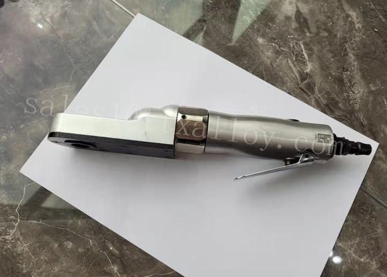 Đánh bóng mũ lưỡi trai bằng khí nén với một bộ cắt và giá đỡ